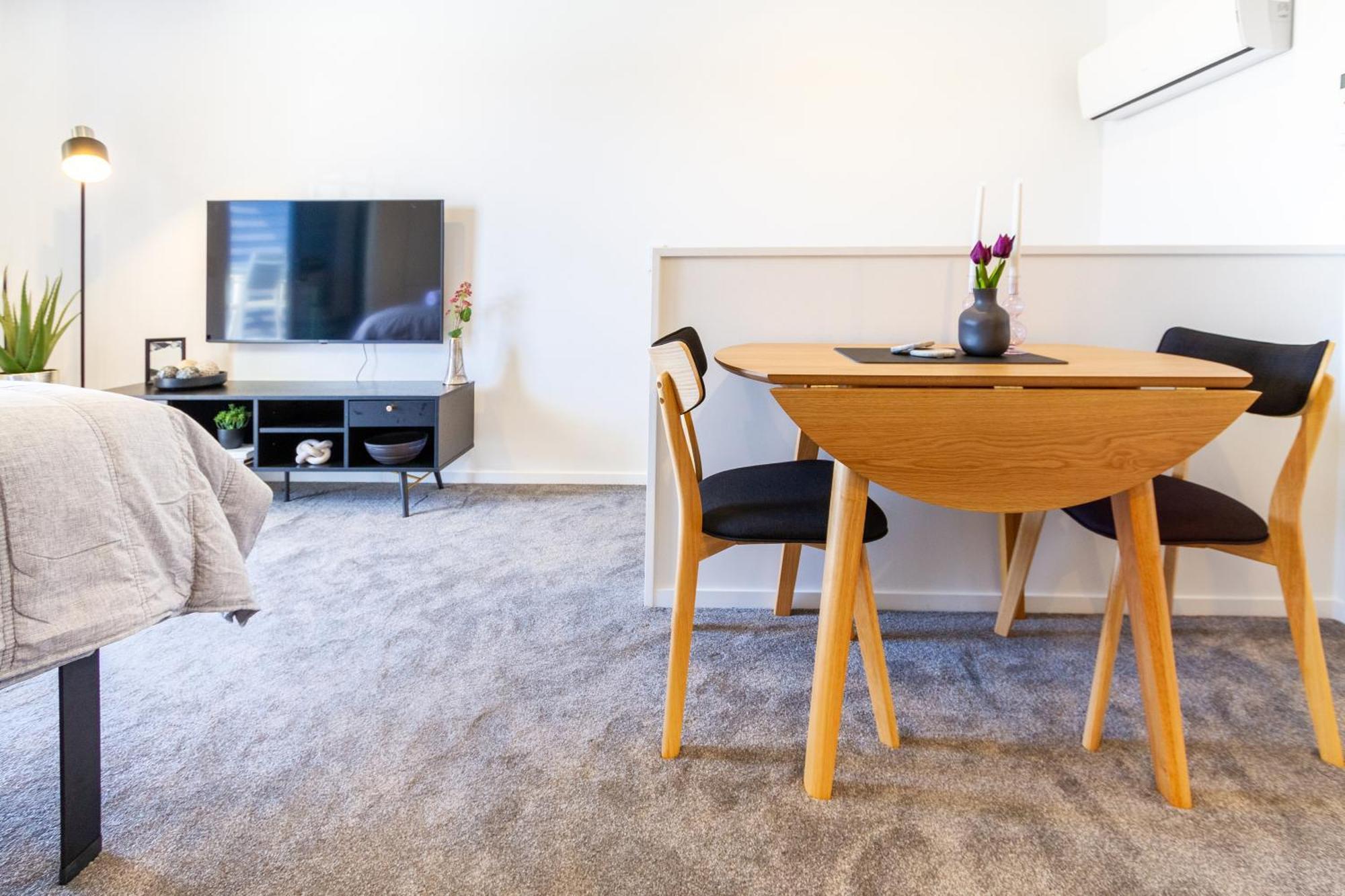 Central City Charm: Pet-Friendly Studio Christchurch Exteriör bild
