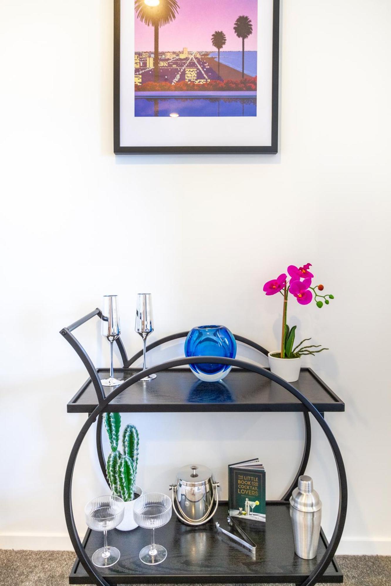 Central City Charm: Pet-Friendly Studio Christchurch Exteriör bild